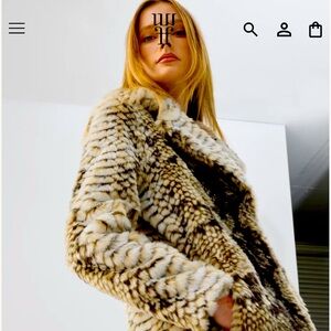 UNTEAL FUR
Madam Grace Coat